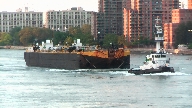 Bogserbten Potomac, bogserandes en prm. Fotot taget frn stra Manhattan.
Bilden tagen: 2012-06-14
Publicerad: 2012-08-19