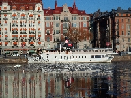 Strmmas M/S stan I.
Fartyget byggdes 1906 p Bergsunds varv. Hon r ett av de traditionella skrgrdsfartygen med matsal och damsalong p vre dck.

Efter 25 r utan trafik kptes hon 1984 av Strmma och r sedan dess renoverad ett flertal gnger.

Lngd 33,3m, Bredd 6,3m, Djupgende 2,7m, Maxfart 12 knop, Komfortfart 7 knop, Maskin Caterpillar 3408 DITA
Bilden tagen: 2013-02-02
Publicerad: 2013-06-16