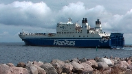 Finnlines fartyg, Finntrader, p vg ut frn Malm hamn. 
Byggd 1995 i Gdansk. Lngd 183m, bredd 28.7m. Hastighet 21,3, gare Finnlines Group.
Bilden tagen: 2015-07-24
Publicerad: 2015-11-22