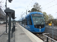 En sprvagn str och vntar vid Gshaga brygga,
Bilden tagen: 2017-05-06
Publicerad: 2017-08-13